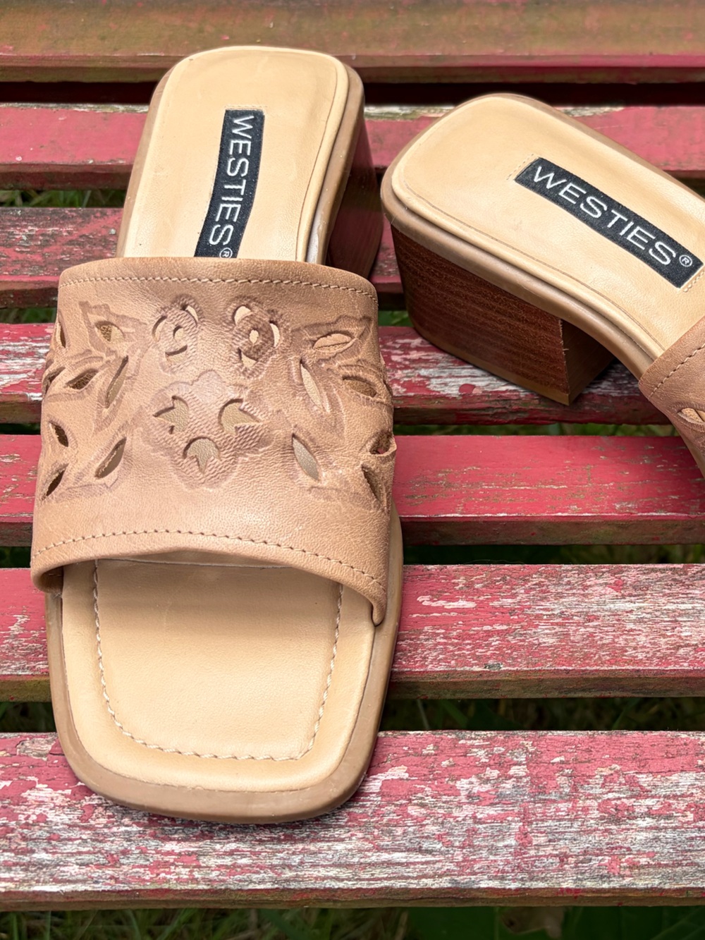 WESTIES Shoes Sandals Vintage Floral Cutouts Embossed Leather Tan Size 7